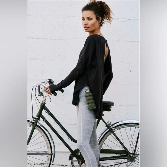 FP MOVEMENT by FREE PEOPLE Simply Layer TOP - Picture 2 of 3